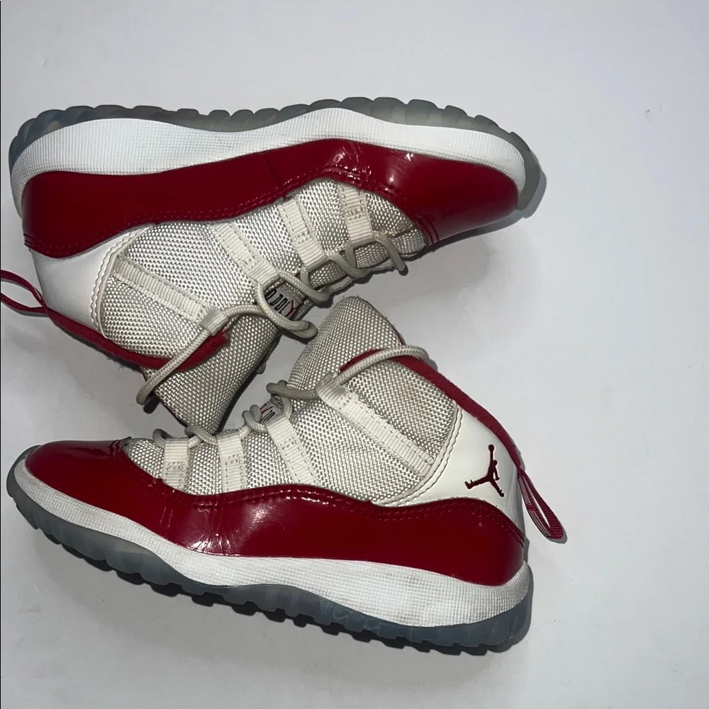 Kids Air Jordan Retro 11 Cherry Sneakers size 10C - Picture 3 of 7